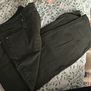 Bandolino “Mandie” green jeans